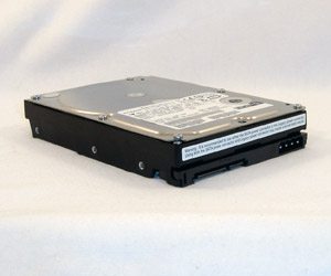 hitachi-desktar-7k500-hds725050kla360-2